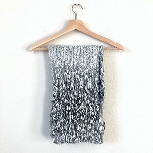 Sonoma Gray/White Infinity Loop Knit Scarf